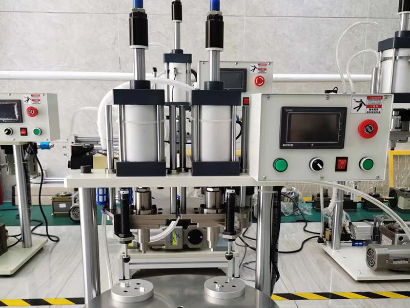 自動沖床鉚壓設備